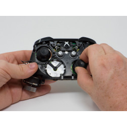 Замена джойстика модели 1708 беспроводного контроллера Xbox One